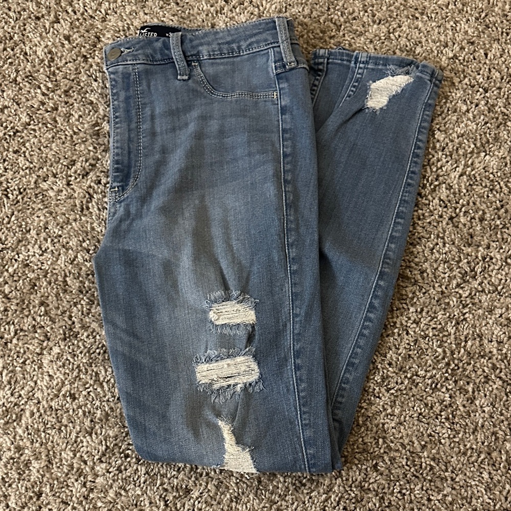 Hollister Women's Distressed Skinny Jean